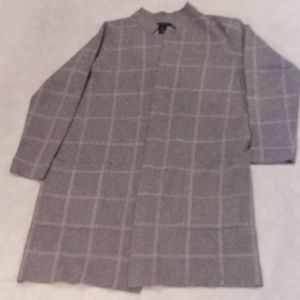 Tahari gray and white Carnegie sweater jacket (BMW)